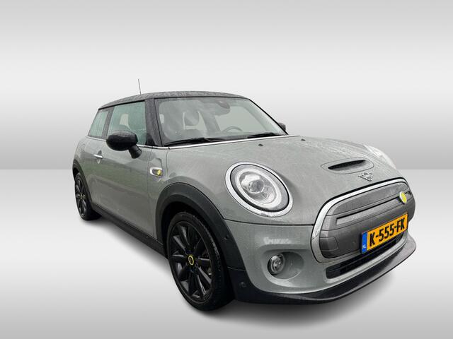 Mini Electric Mini Yours 33 kWh / SoH 95% / Full option! / Panoramadak / Camera / Head-up / Leder / Harman Kardon / Keyless / 17'' / CarPlay / Stoelverwarming / Matrix LED / DAB / Cruise Control