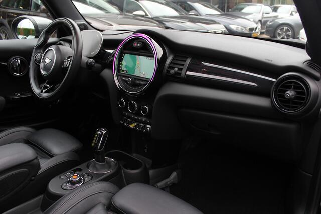 Mini Electric Mini Yours 33 kWh / SoH 95% / Full option! / Panoramadak / Camera / Head-up / Leder / Harman Kardon / Keyless / 17'' / CarPlay / Stoelverwarming / Matrix LED / DAB / Cruise Control