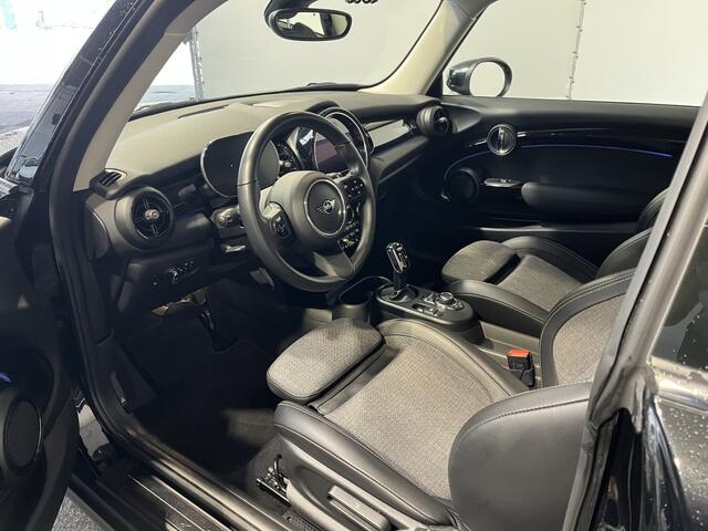 Mini Electric Cooper Camden edition Carplay