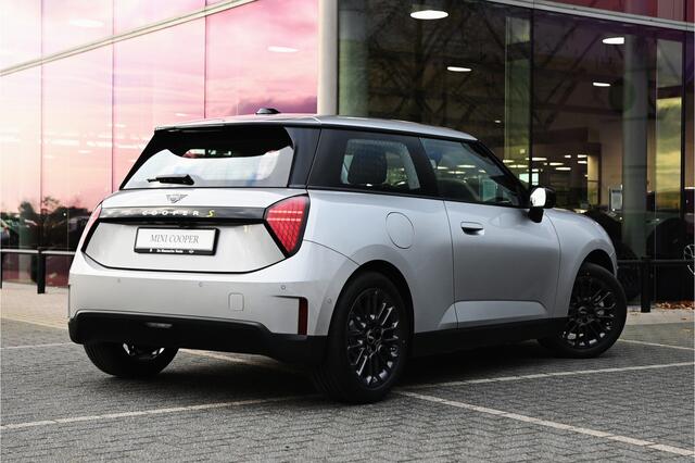 Mini Electric Hatchback Cooper SE / Essential / 17" U-Spoke grey