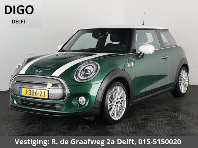 Mini Electric Cooper S Charged 33 kWh (184 PK) | Navigatie | Stoelverwarming | 1e eigenaar |