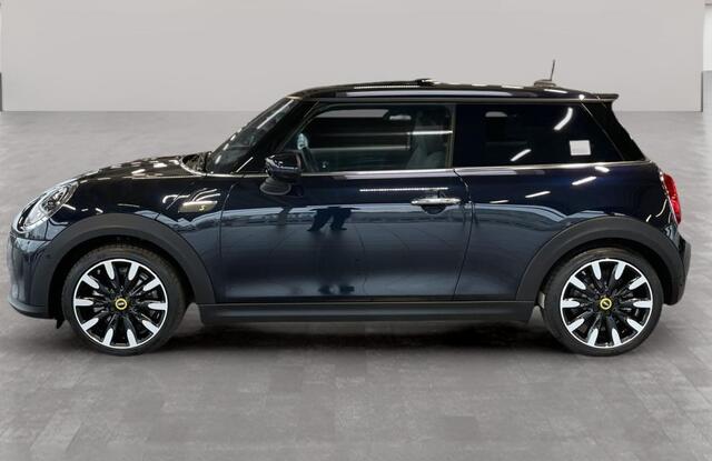 Mini Electric Cooper SE Classic 33 kWh Head-Up Harman/Kardon Panoramadak . Neem contact op en we maken een afspraak!