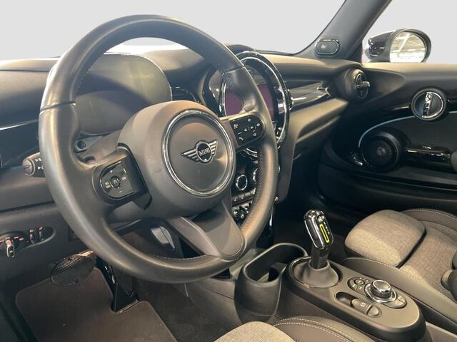 Mini Electric Cooper SE Classic 33 kWh Head-Up Harman/Kardon Panoramadak . Neem contact op en we maken een afspraak!