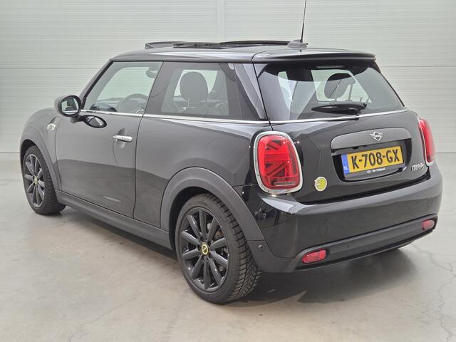 Mini Electric Mini Yours 33 kWh | Navi | Panorama | Camera |*