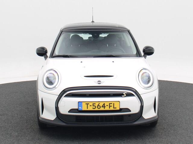 Mini Electric Mini Classic 33 kWh | Cruise Control | Stoelverwarming | Climate Control | Navigatie | CarPlay | Parkeersensoren | 26.956 Km!!