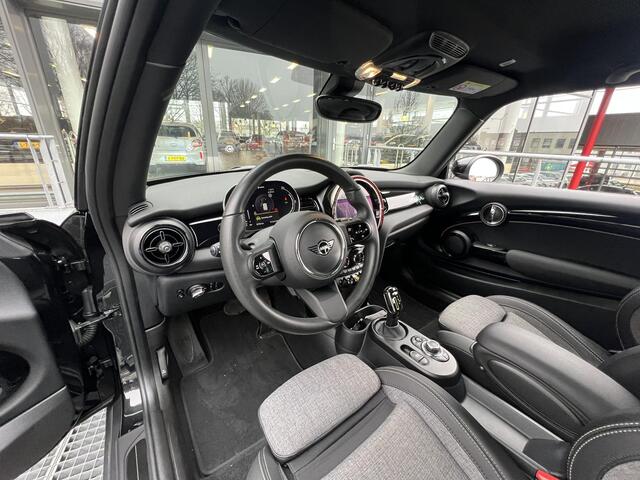 Mini Electric Mini Camden Edition 33 kWh | SOH 97.7%| Carplay | Parkeersensoren | Stoelverwarming