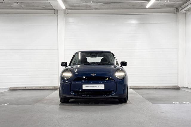 Mini Electric 3-Deurs Cooper SE | Essential Trim | Achteruitrijcamera | Apple Carplay