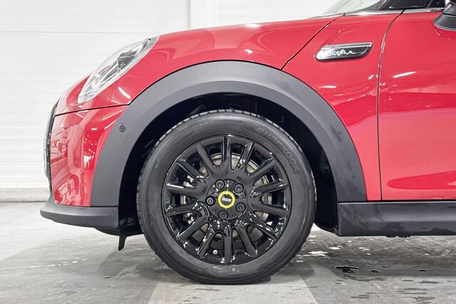 Mini Electric 3-deurs Camden | Achteruitrijcamera | Panoramadak | Harman Kardon