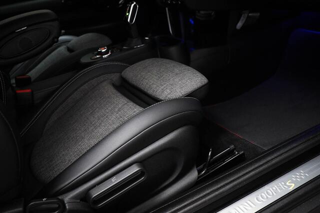 Mini Electric Mini Yours 33 kWh SOH 96% | HALF LEDER | STOELVERWARMING | NAVIGATIE | CAMERA