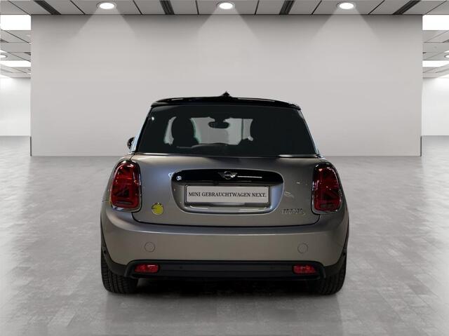 Mini Electric Cooper SE Classic Head-Up Harman/Kardon Panoramadak Leder Sportstoel Neem contact op en we maken een afspraak!