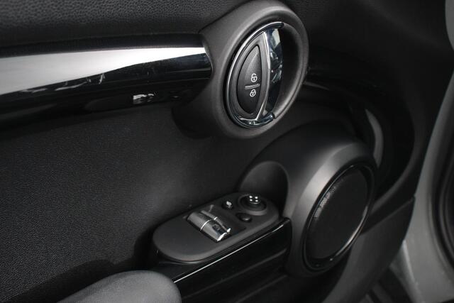 Mini Electric Cooper Charged 33 kWh | Leder | Climate Control | Cruise Control | Navigatie | Camera | Head up | Harman Kardon