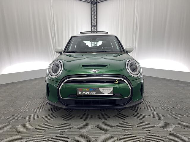Mini Electric Mini Classic 33 kWh | Apple carplay | Pano dak | Navi | Stoel- en stuurverw | Sportstoelen | Sfeerverlichting