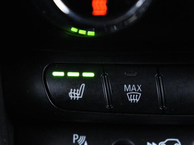 Mini Electric Mini Yours 33kWh | SOH 100% | Panoramadak | Leder | Stoelverwarming | Camera | Warmtepomp | Keyless | Head-Up | Carplay | Navigatie | Full LED | Park Assist