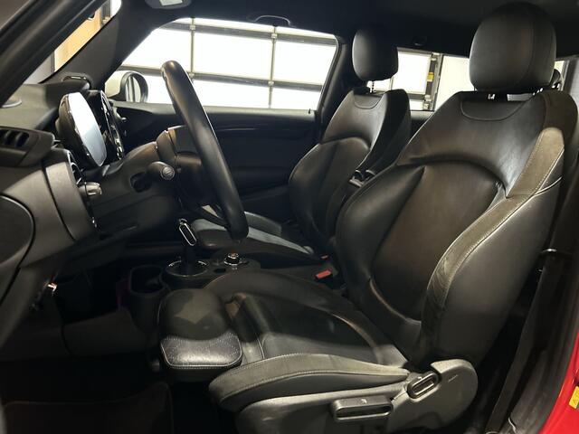 Mini Electric Mini Charged 33 kWh | achteruit rij camera | verwarmde voorstoelen | Soh (batterijcheck) Waarde 93,2 %