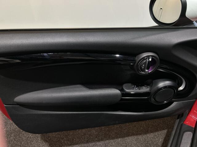 Mini Electric Mini Charged 33 kWh | achteruit rij camera | verwarmde voorstoelen | Soh (batterijcheck) Waarde 93,2 %