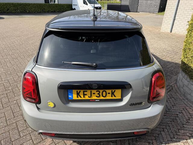 Mini Electric Mini / Navi / Carplay / Cruise /LED Classic 33 kWh