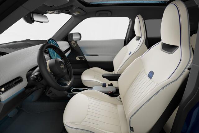 Mini Electric Cooper 3-deurs Cooper E Favoured L 40.7 kWh | 18 inch Slide Spoke 2-tone | Opruimingsvoordeel