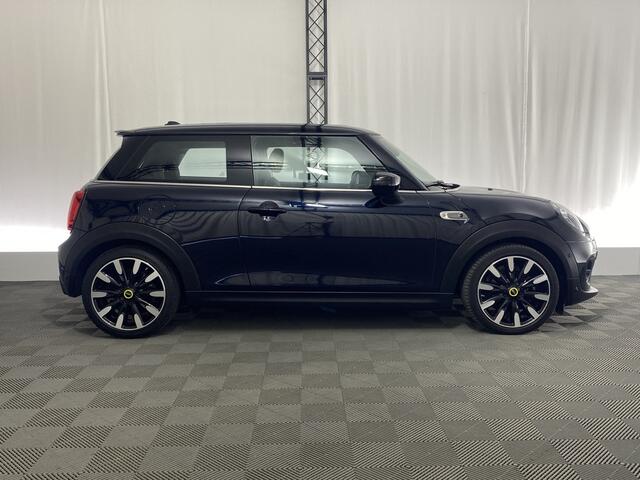 Mini Electric Mini Yours 33 kWh Automaat | Pano-Dak | Leder | H&K | HUD | Camera | Cruise Control | Climate Control |