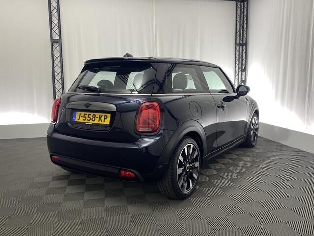 Mini Electric Mini Yours 33 kWh Automaat | Pano-Dak | Leder | H&K | HUD | Camera | Cruise Control | Climate Control |