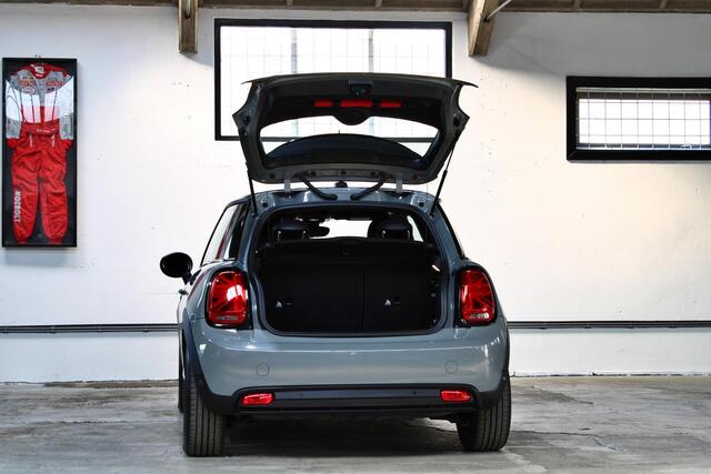 Mini Electric Mini Classic 33 kWh | Apple Carplay | Stuurwielverwarming | Camera | NL auto | 1e eigenaar | BTW | SOH 97% |