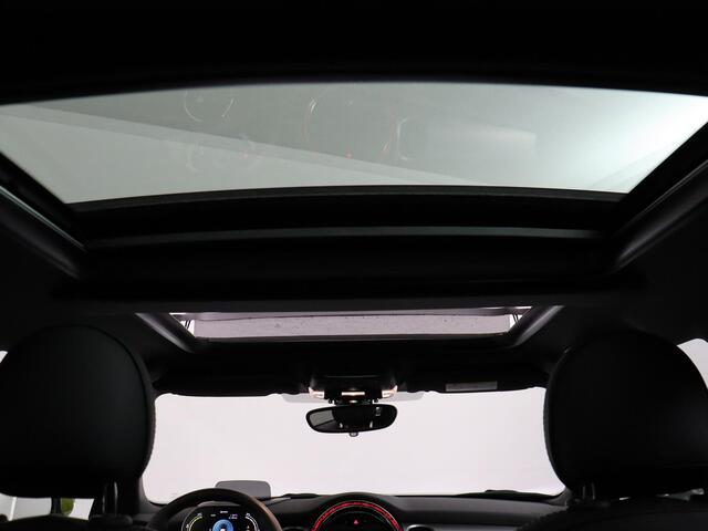Mini Electric Mini MINI Yours 33 kWh | SoH 95,9% | 3 fase | Camera | Cruise Control | Panoramadak!