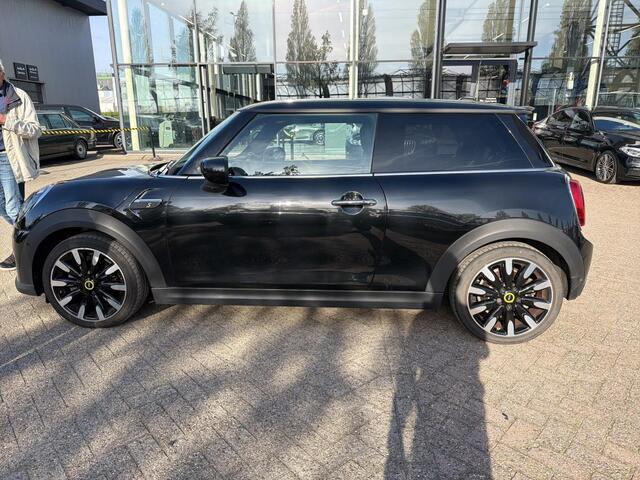 Mini Electric 3-deurs 33 kWh | Pano | Leder | Active Cruise | Harman Kardon