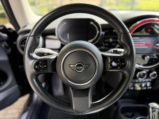Mini Electric Mini Essential 33 kWh | PDC | DigiDash | SportStoelen | BTW |