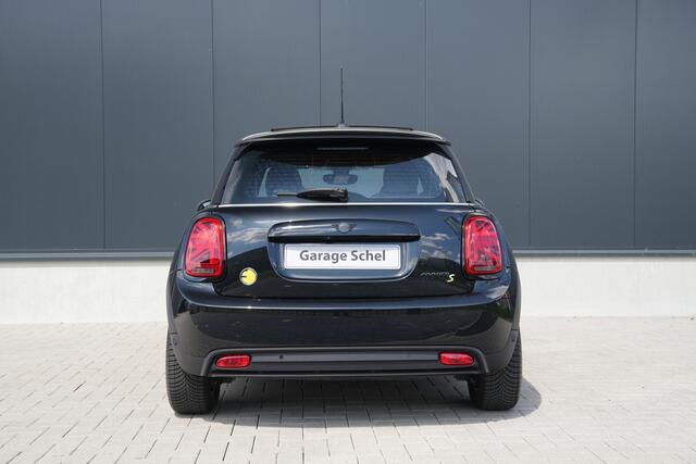 Mini Electric Mini MINI Yours 33 kWh - Pano - Stoelverwarming - Camera - Keyless - LED - H&K - Rijklaar