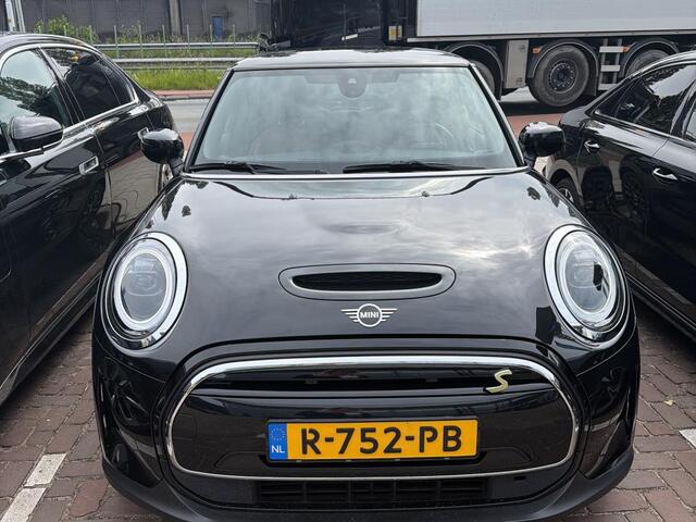 Mini Electric Mini Camden Edition 33 kWh | Leder | Stoelverwarming | Snellader | Privacy Glass | Stuurverwarming