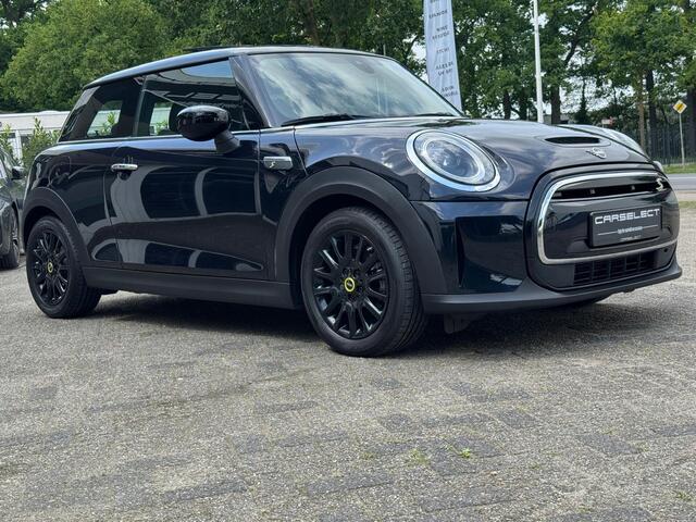 Mini Electric Cooper SE Yours | LEDER | PANORAMADAK | CAMERA | CLIMAAT CONTROL
