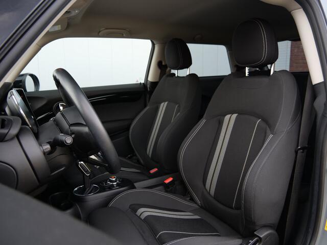 Mini Electric Mini Basic 33 kWh Automaat LED / Climate Control / Navigatie / SOH 95 %