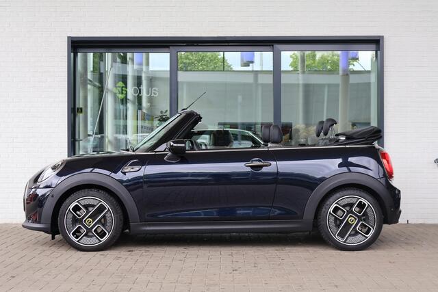 Mini Electric Cabrio MINI Yours | Harman Kardon | Active Cruise Control | Apple Carplay | Stoelverwarming