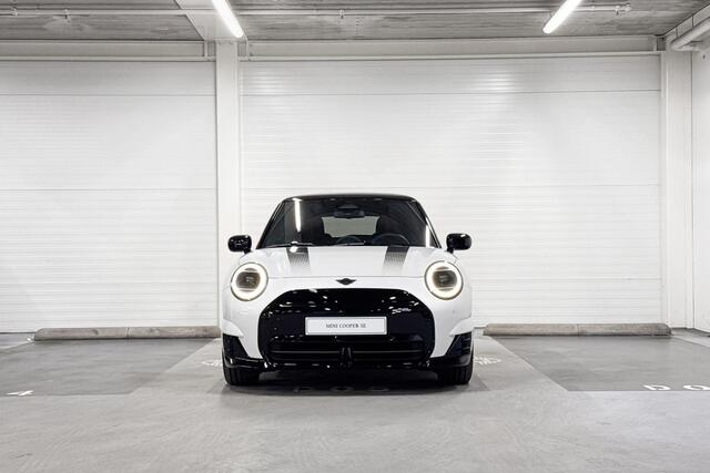 Mini Electric Cooper 3-deurs Cooper SE | John Cooper Works uitvoering | Pakket M | 18" JCW Lap Spoke 2-tone
