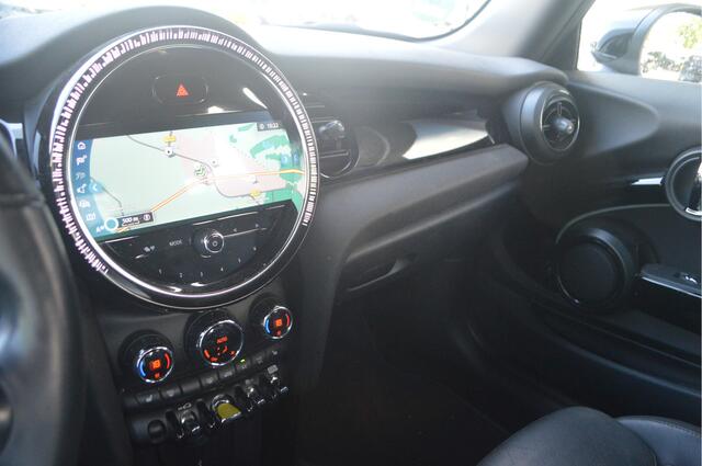 Mini Electric Classic / Sportstoelen / Comfort Access / LED / Navigatie / Cruise Control