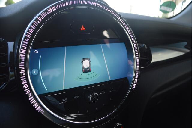 Mini Electric Classic / Sportstoelen / Comfort Access / LED / Navigatie / Cruise Control