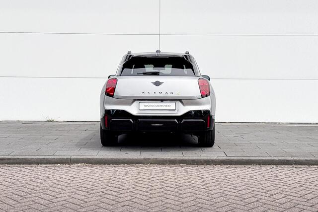 Mini Electric Aceman SE John Cooper Works M 54.2 kWh | 18 Inch John Cooper Works Slide Spoke black
