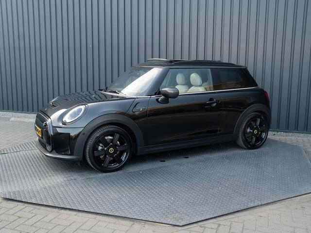 Mini Electric MINI Yours 33 kWh | Leder | Pano | Head Up | Harman/Kardon | Keyless | Camera | Prijs Rijklaar!!