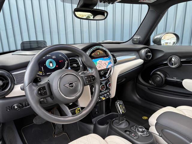 Mini Electric MINI Yours 33 kWh | Leder | Pano | Head Up | Harman/Kardon | Keyless | Camera | Prijs Rijklaar!!