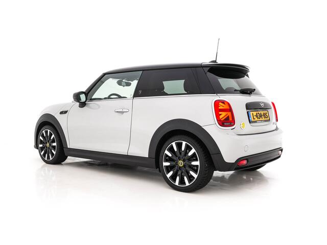 Mini Electric MINI Yours 33 kWh [3-Fase-11kW] {SoH-95%} (INCL-BTW) Aut. *HEATPUMP | LEATHER | HARMAN/KARDON | DIGI-COCKPIT | HEAD-UP | FULL-LED | NAVI-FULLMAP | HEATED-SPORTSEATS | DAB | CRUISE | KEYLESS | AMBIENTLIGHT | PRIVACY-GLASS | 17"ALU*