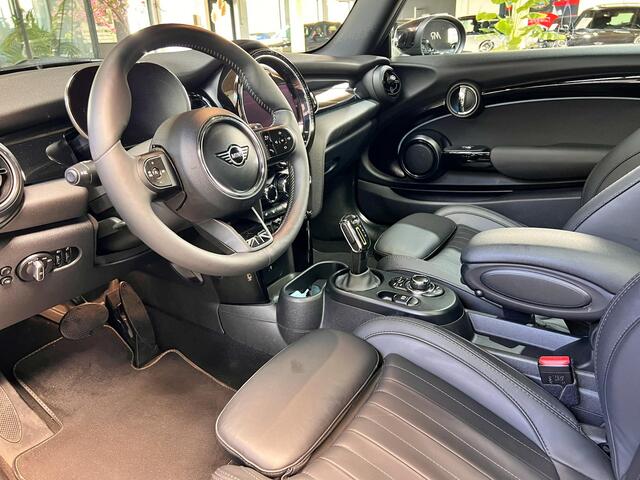 Mini Electric MINI Yours 33 kWh | SOH 97% | Panoramadak | Leder | Stuurwielverwarming