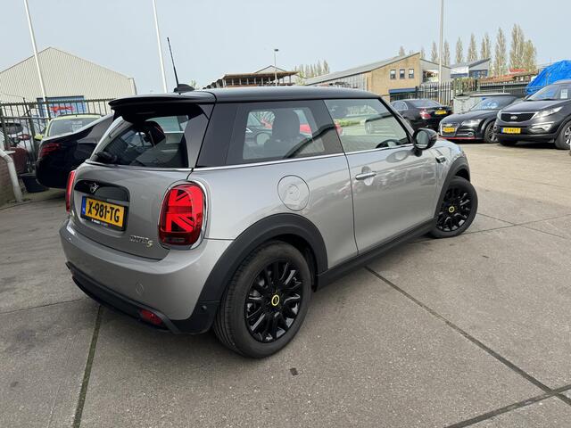 Mini Electric Cooper SE Camden Edition 33 kWh Clima, cruise, navi