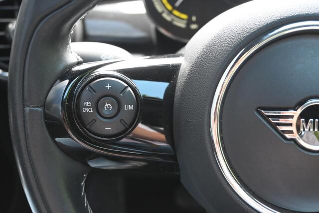 Mini Electric Yours 33 kWh Pano, H&K, Head up, full option