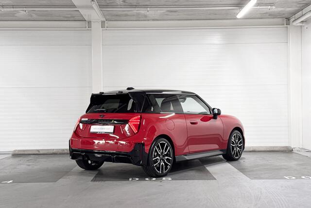 Mini Electric 3-Deurs Cooper SE JCW | Pakket M | Panoramadak | Head-Up Display | Comfort Access | Stoelverwarming |