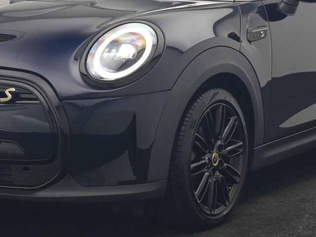 Mini Electric MINI Yours 32,6 kWh 184pk Dealer O.H. | Panodak | Head Up | Camera | Lederen Sportstoelen Verwarmd | Apple Carplay | Cruise Control | Navigatie | DAB |
