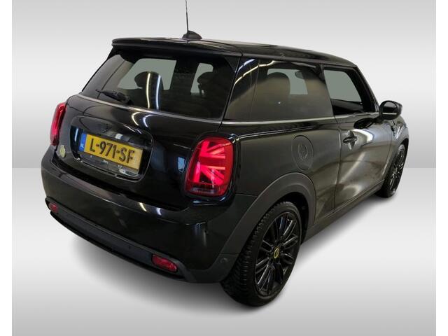 Mini Electric MINI Yours 135KW / 33 kWh / Panoramadak / Leder sport / Pdc+Camera / Classic-Comfort-Driving ass. Pack /