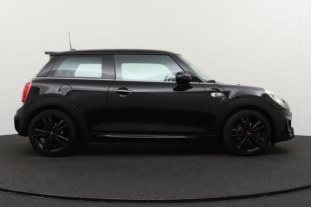 Mini John Cooper Works Mini 1.5 136 PK JCW Chili H-leder Climate Navi Keyless Park. Sens