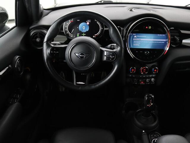 Mini John Cooper Works S 2.0 Cooper | Panoramadak | Stoelverwarming | Camera | Carplay | Full LED | Leder | Harman/Kardon | Climate control | Cruise control