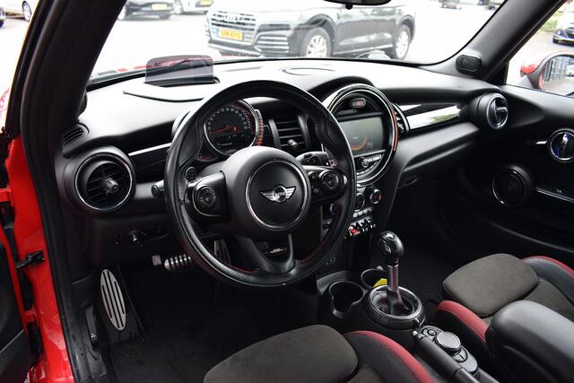 Mini John Cooper Works Mini Cabrio 2.0 Chili | 231 pk | Schaalstoelen | H/K | CarPlay | HUD
