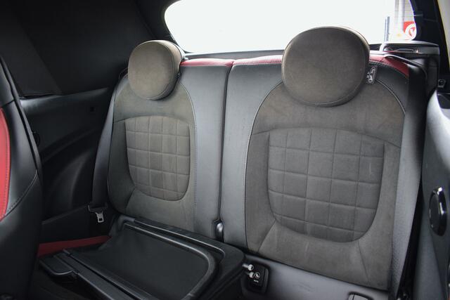 Mini John Cooper Works Mini Cabrio 2.0 Chili | 231 pk | Schaalstoelen | H/K | CarPlay | HUD