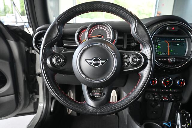 Mini John Cooper Works Mini 1.5 Cooper NAP! Automaat Navigatie Panoramadak Inruil Mogelijk!